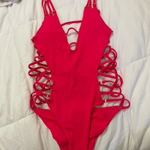 Bahimi One Piece - Medium but fits like a Small